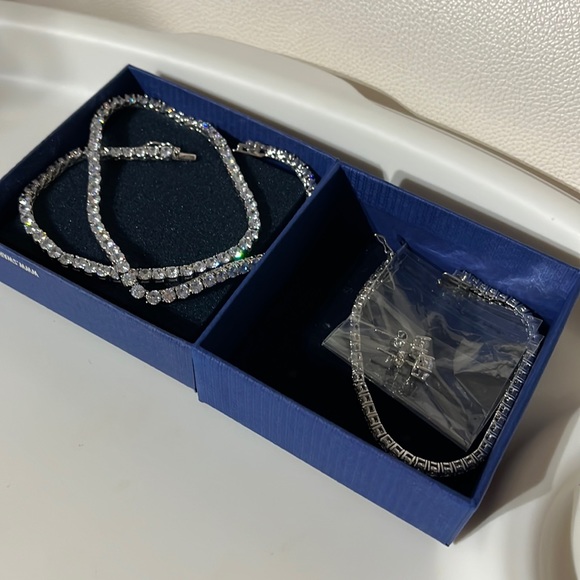 NWOT Swarovski jewelry set - Picture 3 of 6